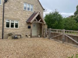 Field End House, B&B din Cirencester