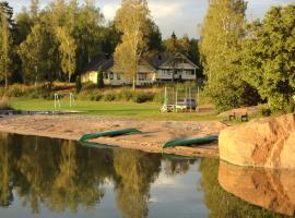 Hjortö Stugor & Stockhus, počitniška hiška v mestu Ödkarby