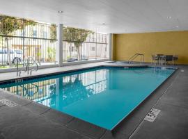 Holiday Inn Express Hotel & Suites Hermosa Beach, an IHG Hotel โรงแรมในเฮอร์โมซาบีช