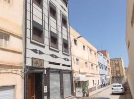 appartement joliment meublé pour 4/5 personnes à Imzouren, hotel med parkering i Imzoûrene