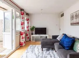 Spacious Room by Lee Valley White Water Centre. Waltham Cross