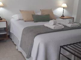 Keer Om Alojamiento, budget hotel sa Sarmiento