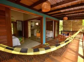 Boa Village- Bungalow Amarelo- Praia de Algodões- Península de Maraú, BA