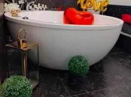 Apartament Złoty z Jacuzzi