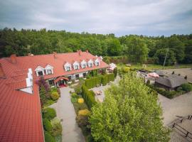 Hubertus Aparthotel & Restaurant & Horse Club, отель в городе Старогард-Гданьский