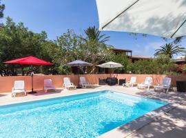 Casa Vecchia rooms + apartments, aparthotel in Calvi