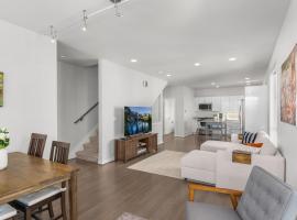 Modern Luxury Home with EV Garage, Office, Bike & Balcony, WFH & Family Friendly, beach rental in Seattle
