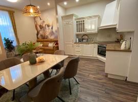 Robert's Apartment、ツェリェのホテル