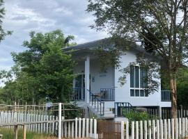 บ้าน ธรรมสิงห์ทอง, cottage in Ban Nong Nok Karian