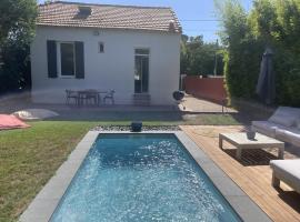 Villa Les Roses, holiday home in Marseille