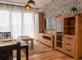 Komfortowy Apartament Nadbrzeżna blisko Warszawy z Parkingiem