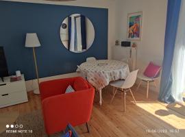 Ty Marok -proche des plage et des commerces, hotell i Douarnenez