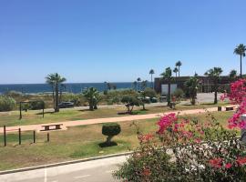 Palm Beach Apartment in La Duquesa, boende vid stranden i Manilva