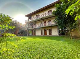 Tropical Villa - Weligama, hótel í Weligama