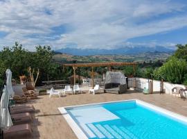 Bed and Breakfast La Pecora Rosa, bed and breakfast en SantʼOmero