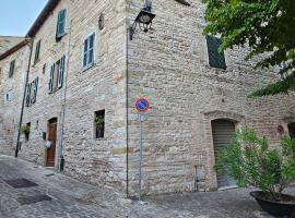La casa di Francesco, soodne hotell sihtkohas Sassoferrato