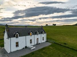 Achnahatnich House, holiday rental in Aviemore