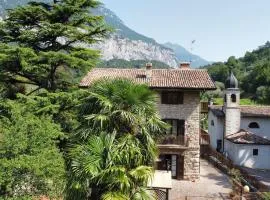 Villa retro'e parco con vista castello