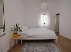 Maze Apartments - Perfectly located brand new flats