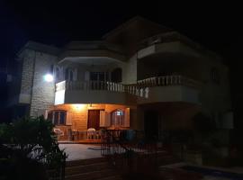 Villa Almaz, maison de vacances à Dawwār Abū Maḩrūs