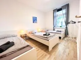 3 Zimmer mit 6 Betten, große Küche, neues Bad, 7min zur A1