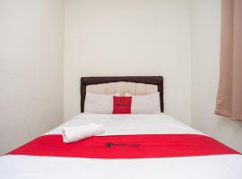 RedDoorz Plus near RS PMI Bogor, khách sạn ở Bogor