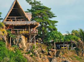 Monkey House Hostel, hotel with parking in Tola