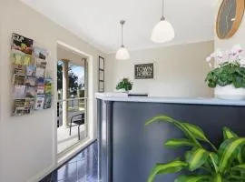 Hamilton Townhouse Motel