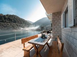 Solar House Babina 2, Hotel mit Parkplatz in Korčula