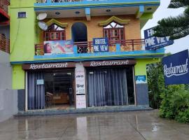 Hotel Pine View Dheera, hotel v destinaci Dadāhu