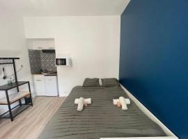 Direct access to Paris & the Champs-Elysees, holiday rental in Asnières-sur-Seine