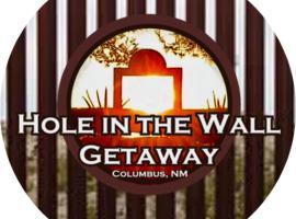 Hole in the Wall Getaway USA/Mexico, homestay in Columbus