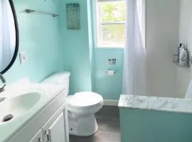 Sunny Queen bedroom feel like home!!