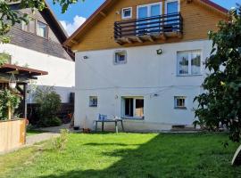 Sabina's Cozy House, villa in Buşteni