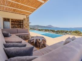 Luxusvilla Pylos 6 Personen privater Pool, strandleiga í Gialova