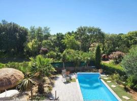 Superbe appartement au calme avec piscine, hotel u gradu 'Montagnac'