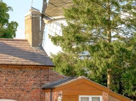 Saughall Mill Farm Cottage, hotel near Flint Castle, Chester