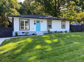 Modern Home Near Uptown CLT, Airport and More, alquiler temporario en Charlotte