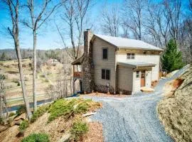 Cozy Cabin + Mt View/River/Hot Tub/Pool Table