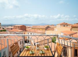 Old Charm - Seaview Apartment: La Maddalena'da bir daire