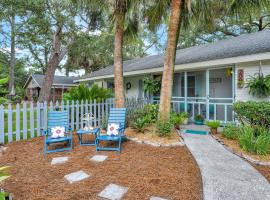 Salt Palms Cottage, hytte i Tybee Island