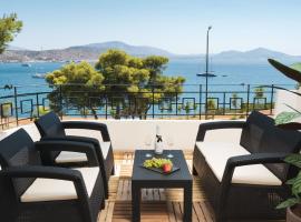 Varkiza Sea Front Residence, alquiler vacacional en Vari