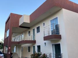 Apartamento 2 quartos a 300m da Praia, hotel i Santa Cruz Cabrália