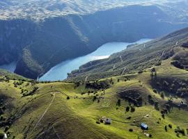 Guest House Highland, hotel near Canyon Tara, Plužine