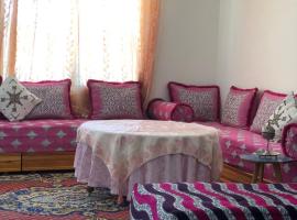 Vittel Ifrane Large and Beautiful Apartment, hotel a prop de Ain Vittel Water Source, a Ifrane