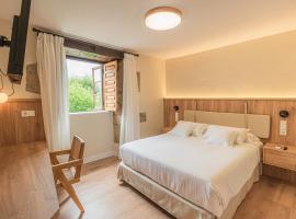 Hotel BESTPRICE Santillana, ξενοδοχείο στο Σαντιγιάνα ντελ Μαρ