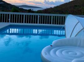 Hidden Valley Villa, familiehotel i Teagues Bay