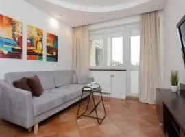 Cozy Apartment with Parking in Warsaw Ursus by Noclegi Renters