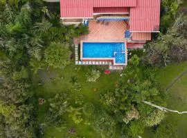 Hummingbird House Panama