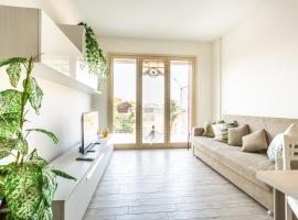 Urban Retreat -private parking+terrace